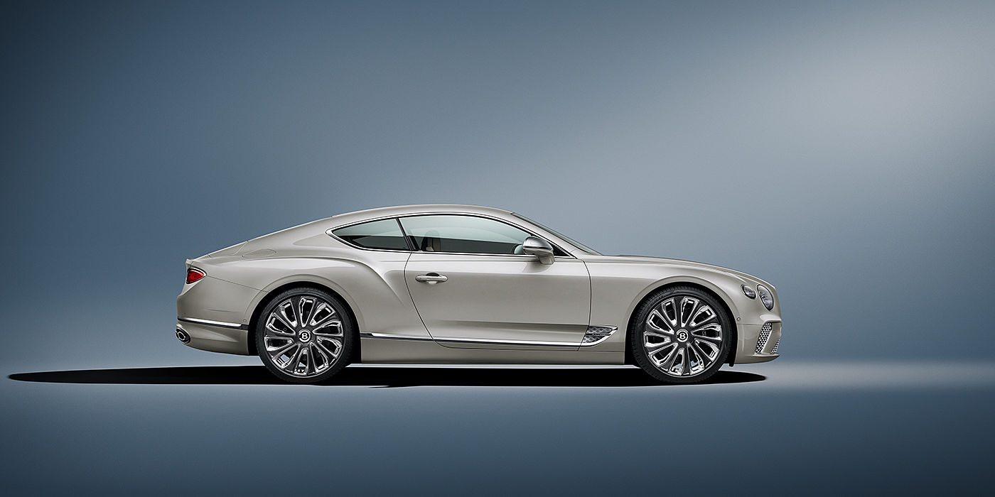 Bentley Braga Bentley Continental GT Mulliner coupe in White Sand paint front 34